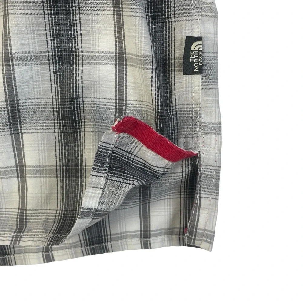 The North Face Men's Plaid Short Sleeve Button Down (LG)‎ Outdoor